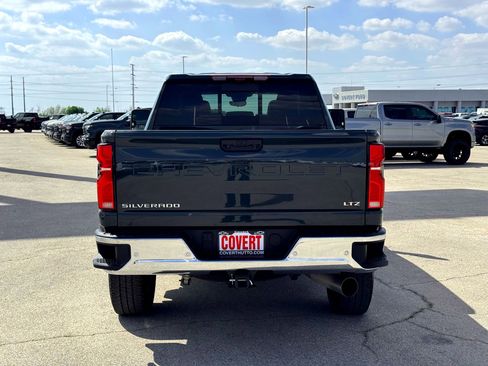 Used 2025 Chevrolet Silverado 2500 LTZ w/ LTZ Premium Package image 8