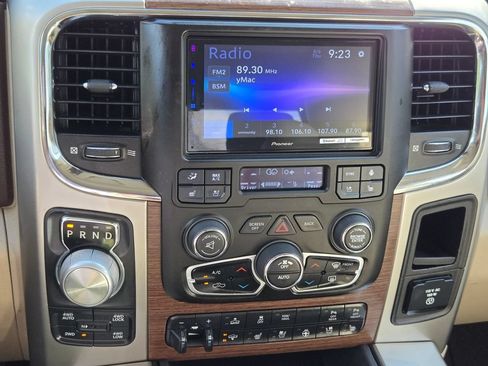 Used 2016 RAM 1500 Laramie w/ Convenience Group AWD/4WD image 22