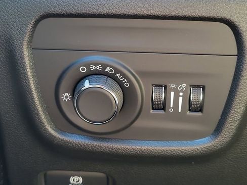 New 2026 Jeep Grand Cherokee Altitude RWD image 25