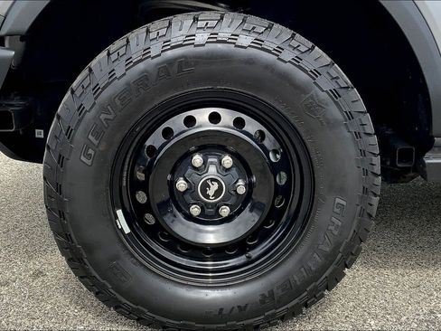 Used 2022 Ford Bronco Black Diamond AWD/4WD image 11