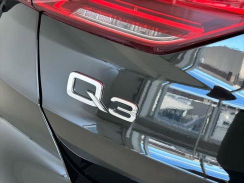 Certified 2025 Audi Q3 2.0T Premium Plus w/ Premium Plus Package image 17