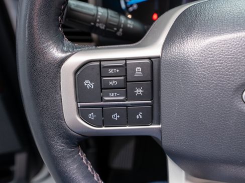 Used 2024 Ford Expedition Limited image 29