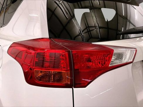 Used 2013 Toyota RAV4 XLE AWD/4WD image 29