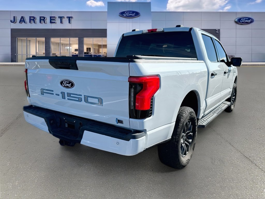 Used 2023 Ford F150 Lightning XLT AWD/4WD image 4