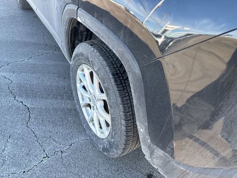 Used 2016 Jeep Cherokee Latitude image 10