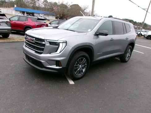 Used 2025 GMC Acadia Elevation image 7