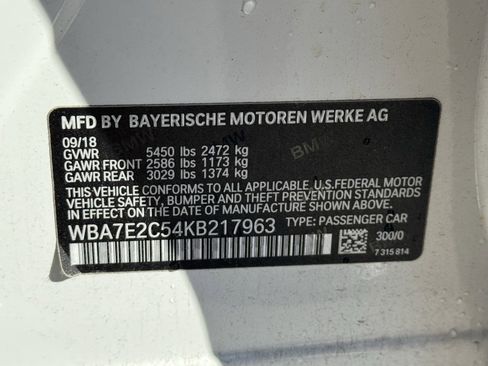 Used 2019 BMW 740i w/ M Sport Package image 26