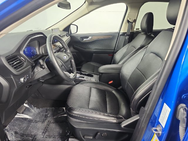 Used 2020 Ford Escape Titanium AWD/4WD image 19