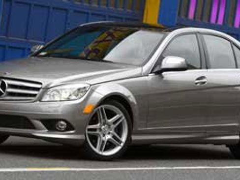Used 2009 Mercedes-Benz C 300 4MATIC Sedan image 1