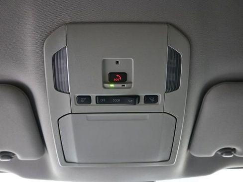 Used 2024 Toyota Highlander LE image 22