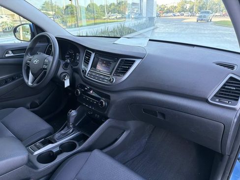 Used 2018 Hyundai Tucson SE w/ Cargo Package FWD image 18