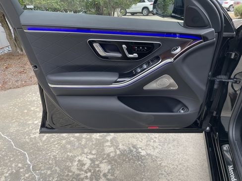 Certified 2024 Mercedes-Benz S 580e S 580e 4MATIC Sedan image 16