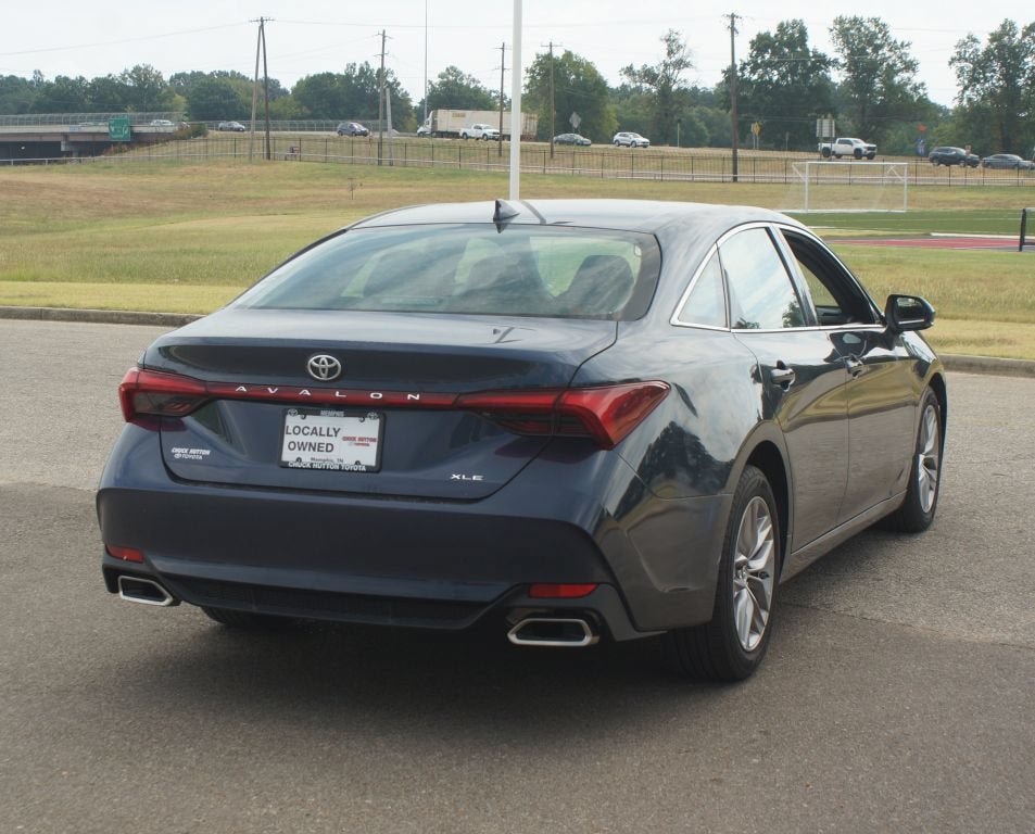 Used 2019 Toyota Avalon XLE w/ Moonroof Package FWD image 19