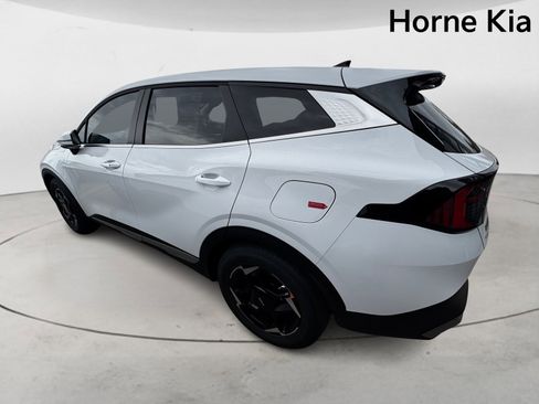 New 2026 Kia Sportage EX image 6