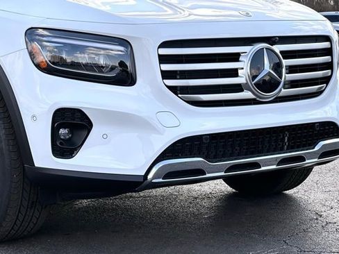 New 2026 Mercedes-Benz GLB 250 4MATIC image 2