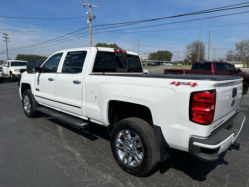 Used 2017 Chevrolet Silverado 2500 High Country w/ Duramax Plus Package image 8