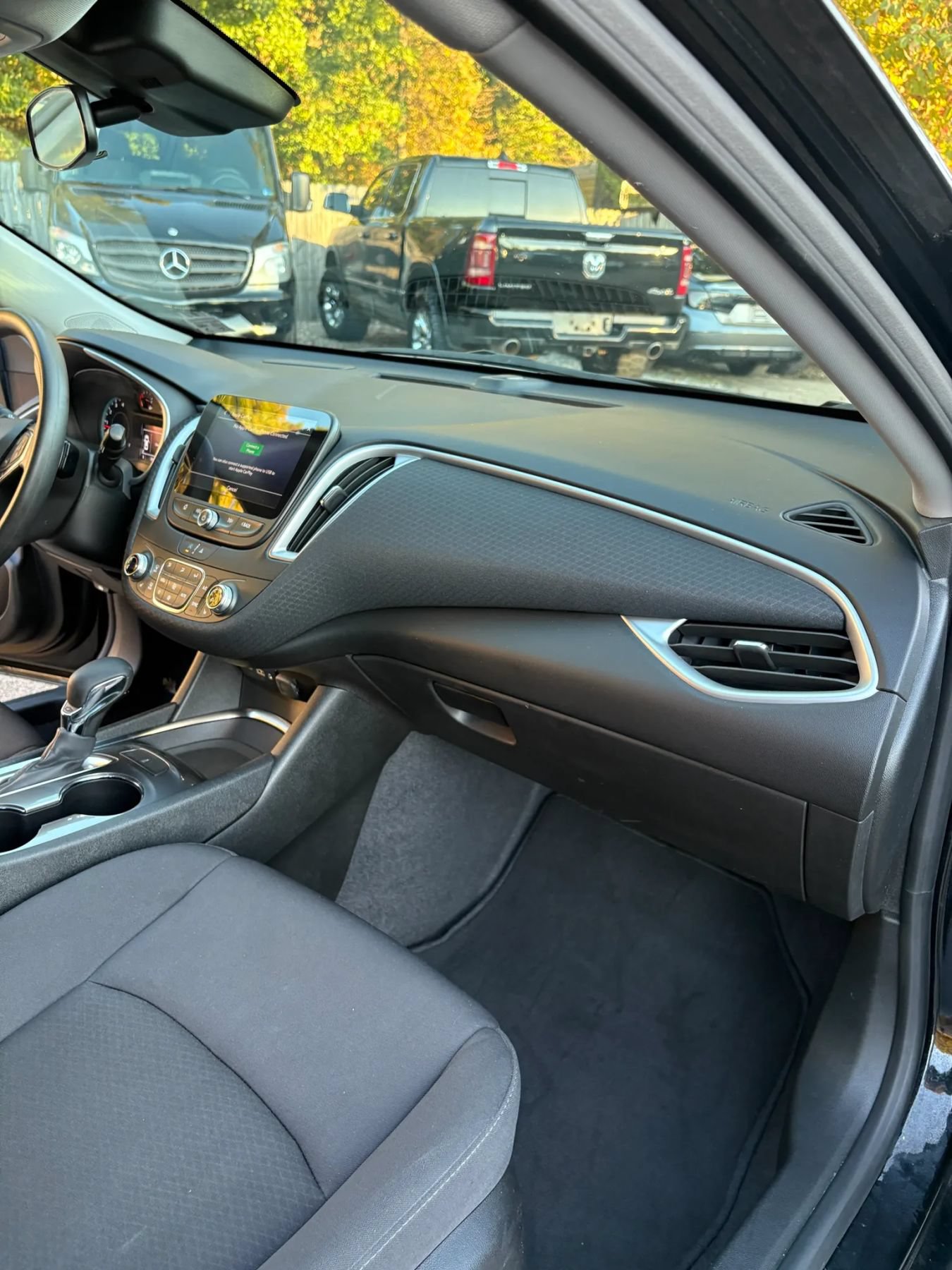 Used 2023 Chevrolet Malibu LT FWD image 45