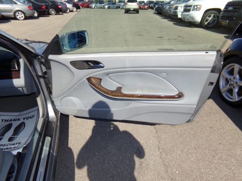 Used 2004 BMW 325Ci Convertible RWD image 17