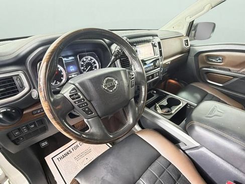 Used 2017 Nissan Titan Platinum Reserve RWD image 19