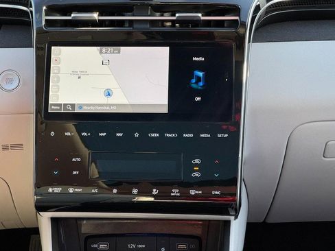 Used 2024 Hyundai Tucson Limited image 13