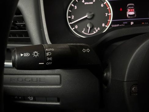 Used 2023 Nissan Rogue S AWD/4WD image 37