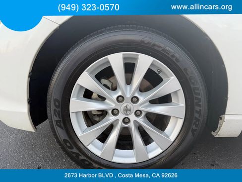 Used 2015 Toyota Venza XLE w/ XLE Premium Package image 19