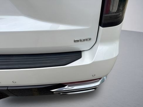 Used 2022 Cadillac Escalade Premium Luxury RWD image 39