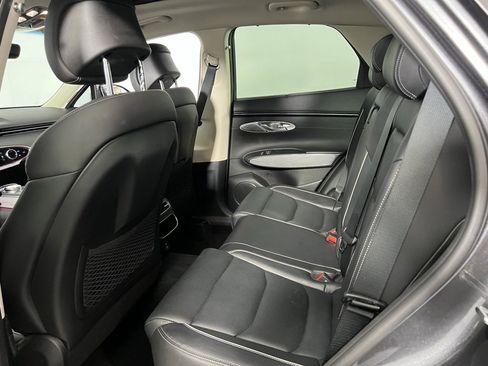 Used 2022 Genesis GV70 2.5T w/ Advanced Package image 29