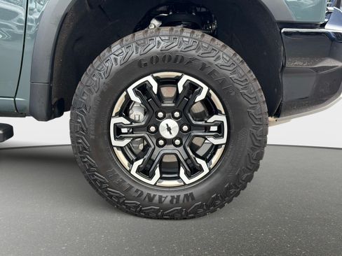 Used 2025 Chevrolet Silverado 1500 ZR2 AWD/4WD image 20