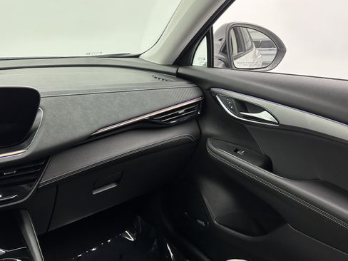 Used 2024 Buick Envision Sport Touring image 28