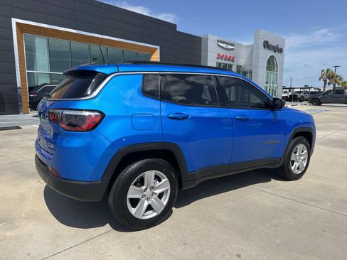 Used 2022 Jeep Compass Latitude AWD/4WD image 7
