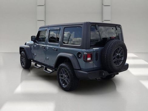 Used 2025 Jeep Wrangler Unlimited Sport AWD/4WD image 3