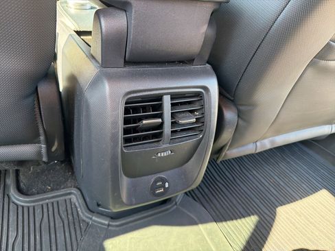 Used 2021 Ford Mustang Mach-E Select image 22