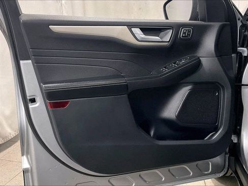 Used 2022 Ford Escape SEL w/ Technology Package AWD/4WD image 9