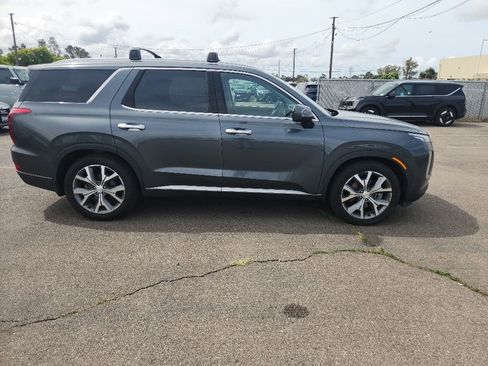 Used 2022 Hyundai Palisade SEL w/ 8P Bench Seat Package FWD image 16