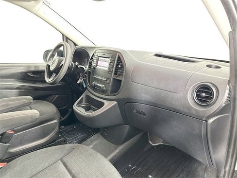 Used 2020 Mercedes-Benz Metris image 25