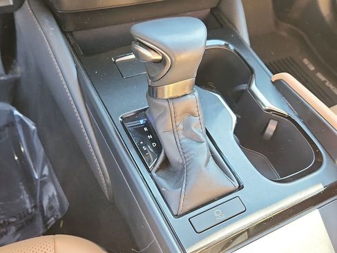 Used 2023 Lexus ES 250 w/ Premium Package image 16