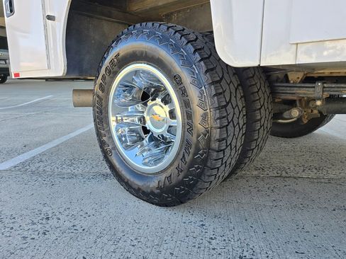 Used 2024 Chevrolet Silverado 3500 LT w/ Convenience Package image 24