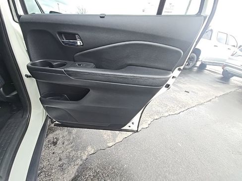 Used 2019 Honda Pilot Touring image 32