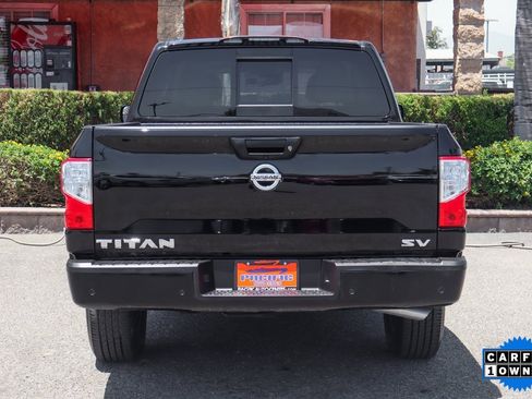 Used 2020 Nissan Titan SV w/ SV Convenience Package image 7