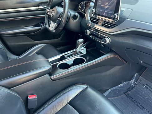 Used 2023 Nissan Altima 2.5 SR image 17