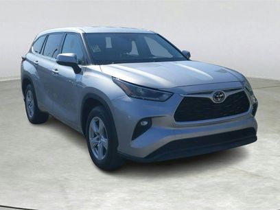 Used 2021 Toyota Highlander LE