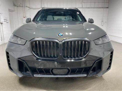 Used 2025 BMW X5 xDrive40i w/ Executive Package AWD/4WD image 2