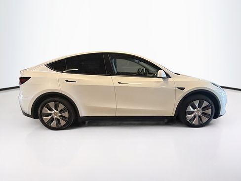 Used 2023 Tesla Model Y Long Range AWD/4WD image 9