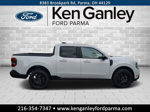 New 2025 Ford Maverick Lariat w/ Black Appearance Package image 4