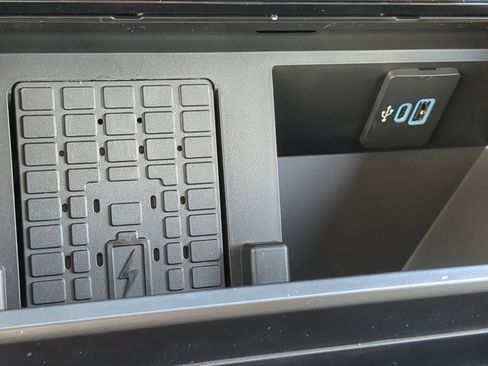 New 2026 Ford F350 Lariat w/ Black Appearance Package image 57