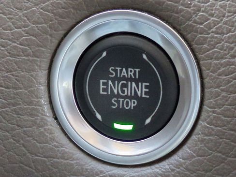 Used 2022 GMC Yukon XL Denali image 19