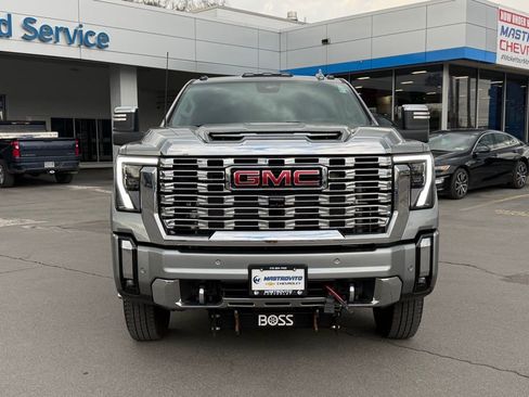 Used 2024 GMC Sierra 3500 Denali w/ Denali Reserve Package image 9