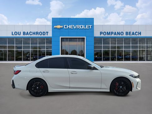 Used 2023 BMW 330i Sedan w/ M Sport Package RWD image 2