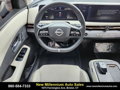Used 2024 Nissan Ariya AWD image 13